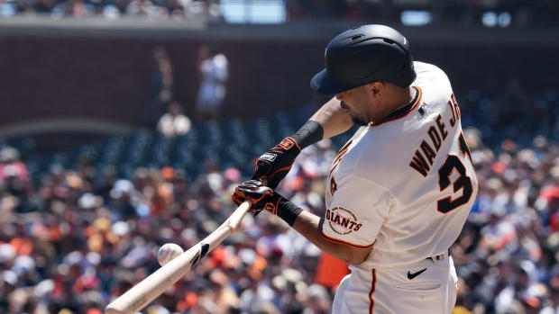 SF Giants first baseman LaMonte Wade Jr. breaks his bat on a swing at Oracle Park (2022)